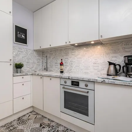 Apartment Solidarnosci 68 By Homeprime *