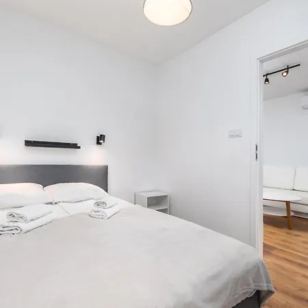 Apartment Solidarnosci 68 By Homeprime Warsaw